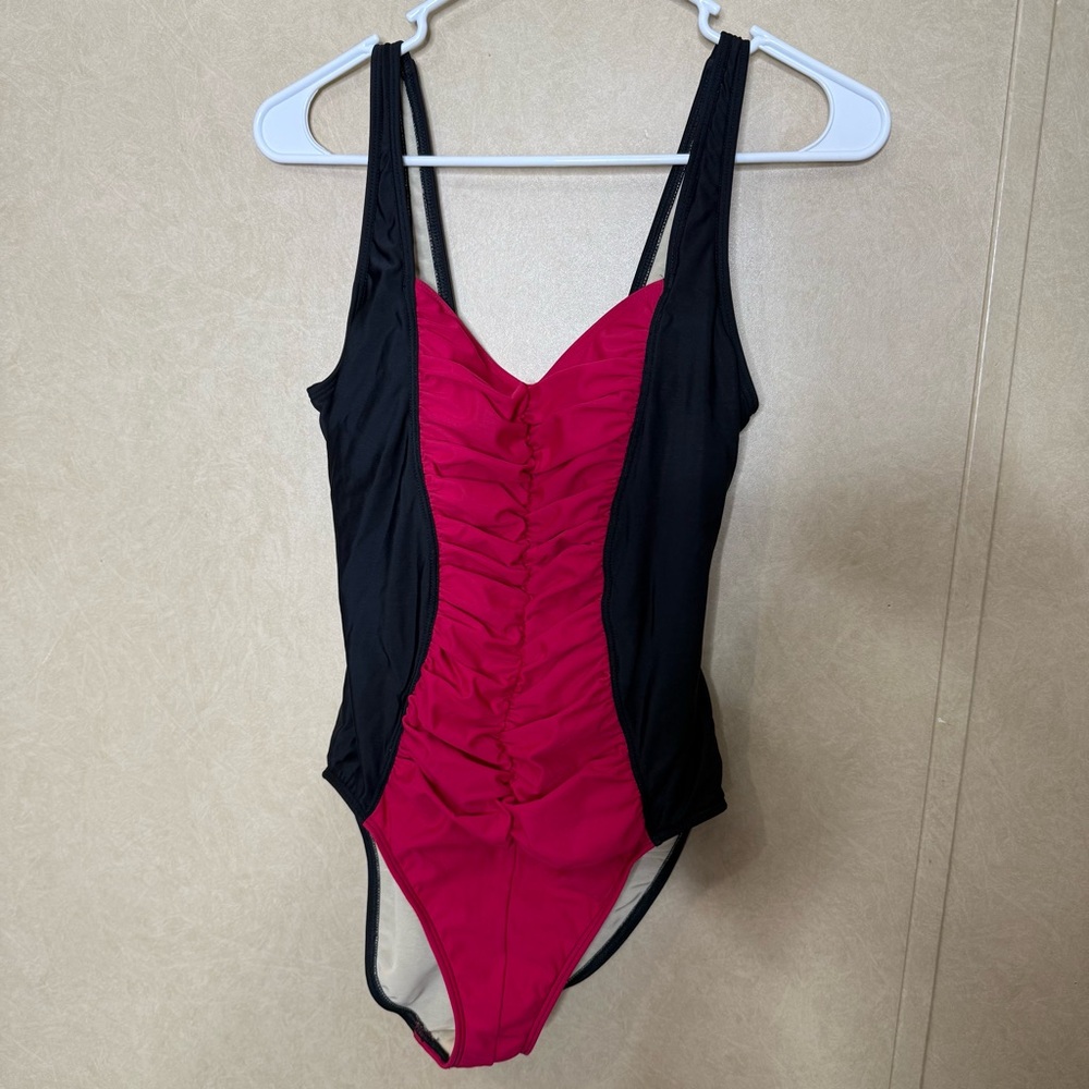 Shape FX Ruched One piece Swimsuit Size 10